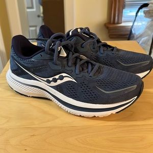 Saucony Women’s Omni 20 - Size 9 - NWOB